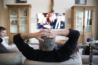 „Nekoukám na televizi, tak nehodlám platit,“ zní častý argument k poplatkům. Proč je zcela hloupý?